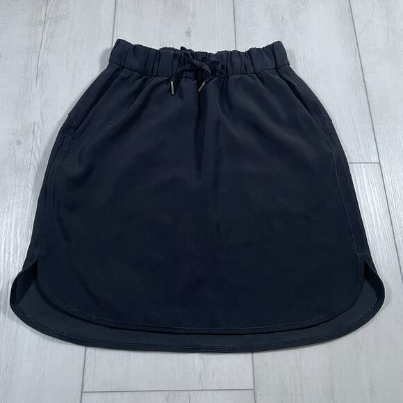 Lululemon Women's 6 Black On the Fly Skirt Tennis Workout Gym Golf Summer - Picture 1 of 9